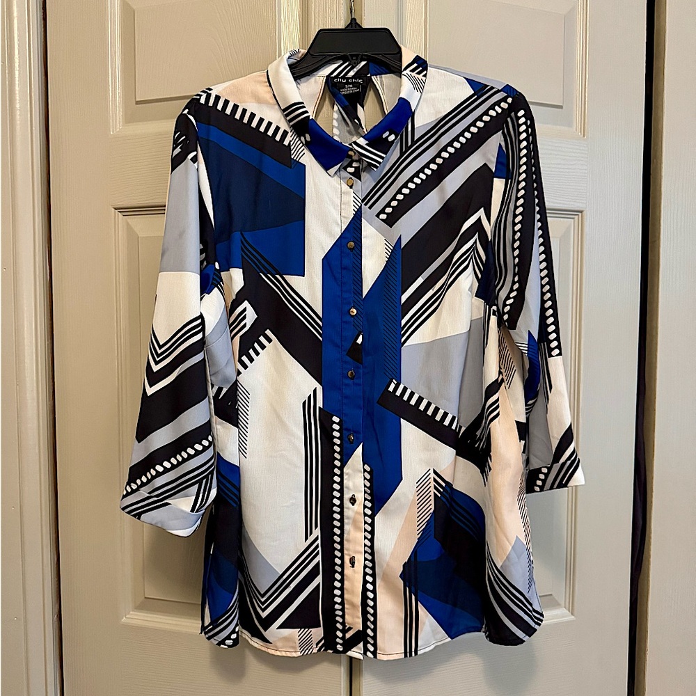 City Chic Geometric Long Sleeve Blouse with Cut Outs in Back